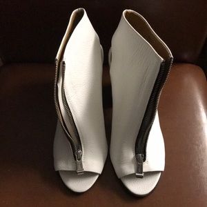Women’s Stacked Heel Bootie